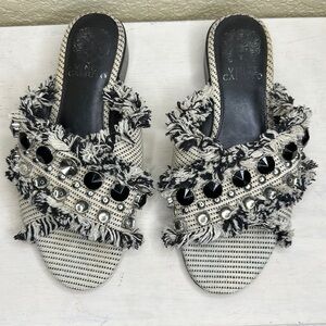 Vince Camuto Black and Cream Sandals